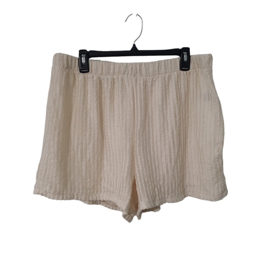Cream Knit Shorts